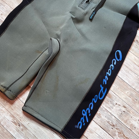 💚Ocean Pacific shorty wetsuit - Picture 5 of 8